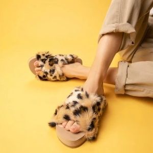 TOMS Susie Eva Faux Fur Mule Slippers Dark Natural Leopard Shoes Womens 5 NEW